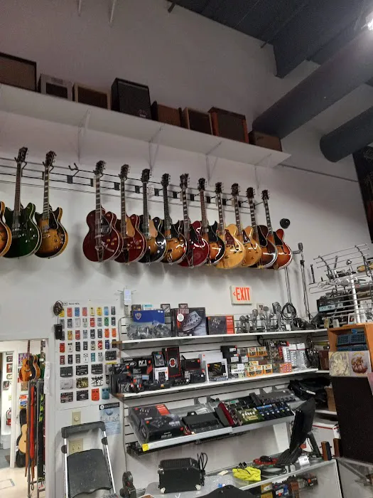 Guitar Shop of Wisconsin 5
