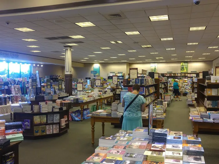 Barnes & Noble 5