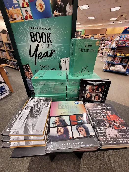 Barnes & Noble 5