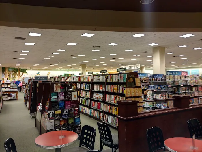 Barnes & Noble 4