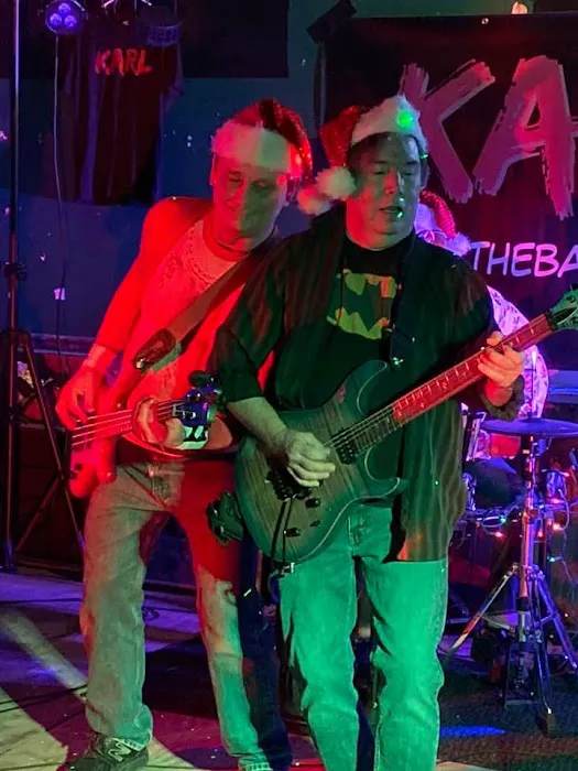 Dave's Guitar Shop 4