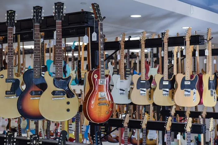 Dave's Guitar Shop 4