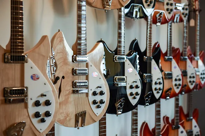 Dave's Guitar Shop 4