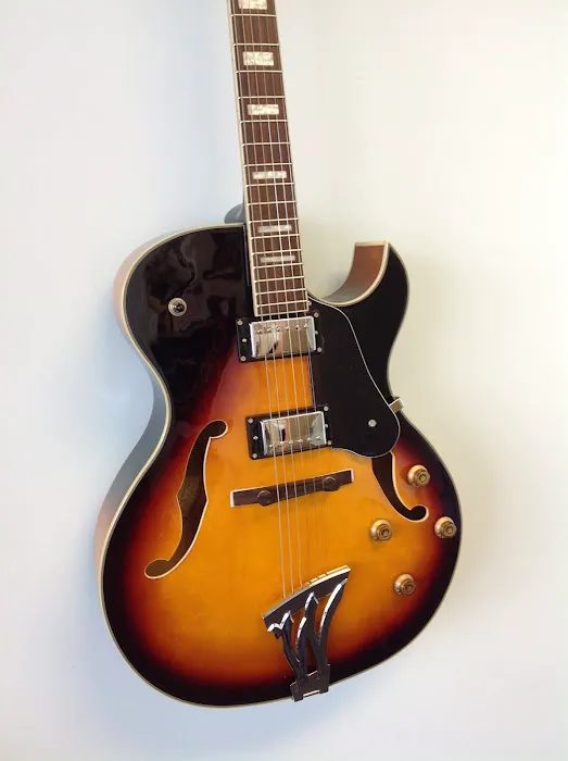 AM Guitar Works 4
