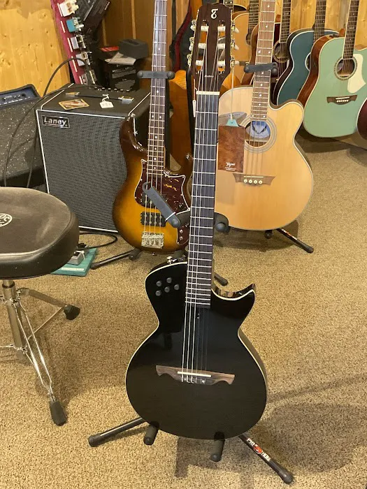 Allicks Guitar Shop 4