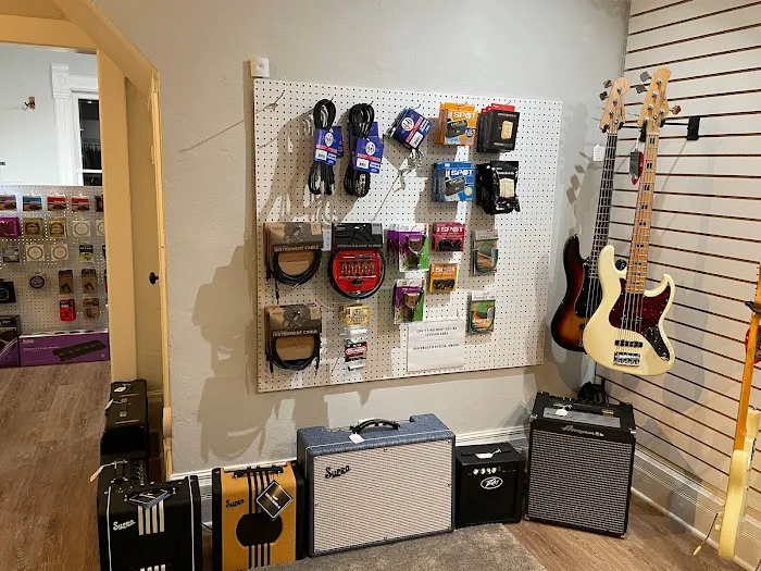 Hart House Guitars 5