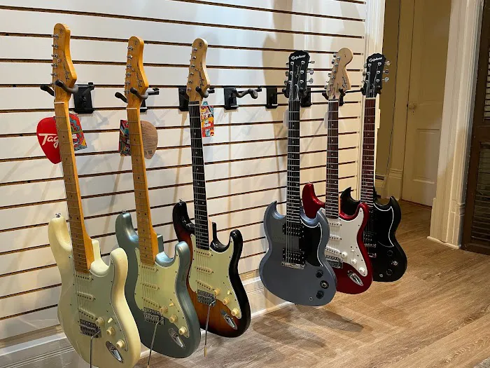 Hart House Guitars 5