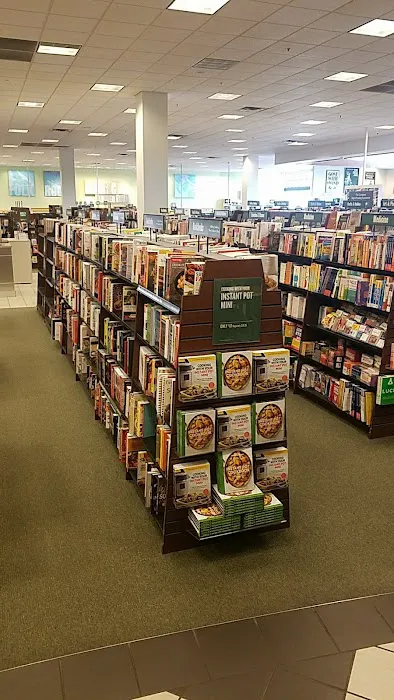 Barnes & Noble 4