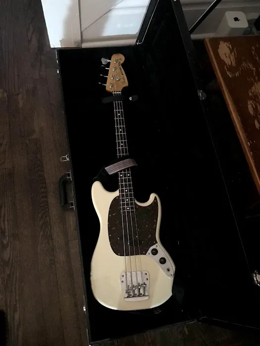 Swanny's Guitar Repair And Custom Shop 5