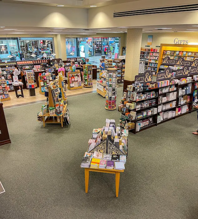 Barnes & Noble 5