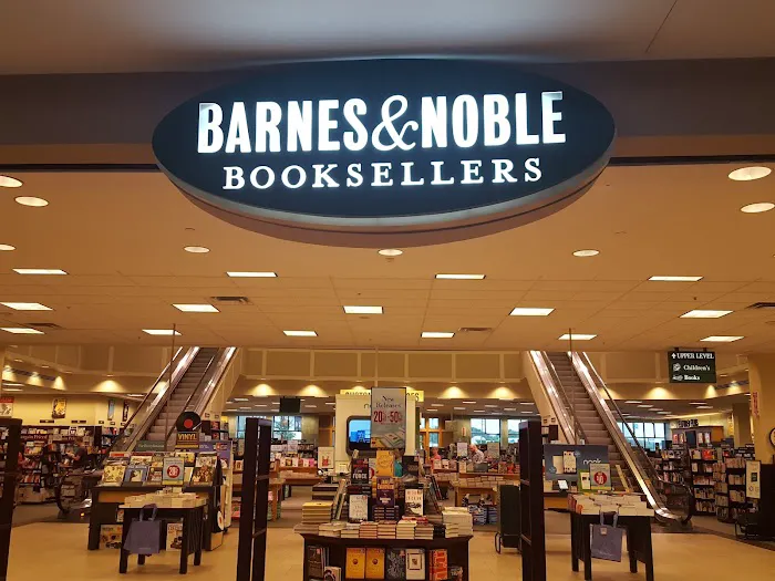 Barnes & Noble 5