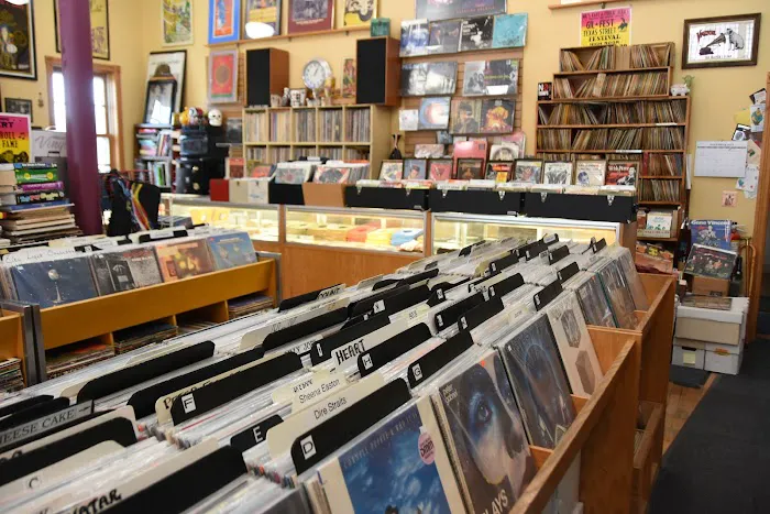 Stardust Records and Collectibles 2