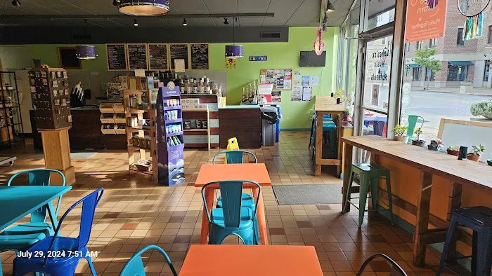 Lakeside Music / Amplify Cafe 4