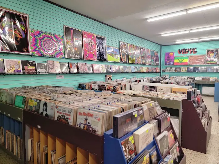 The Beat goes on Records and More LLC 5