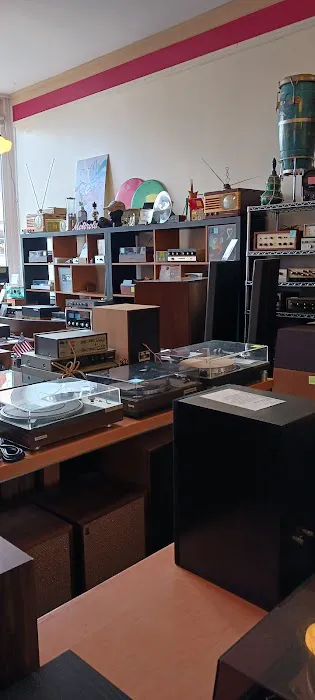 Vintage Sound At Great Lakes Trader 4