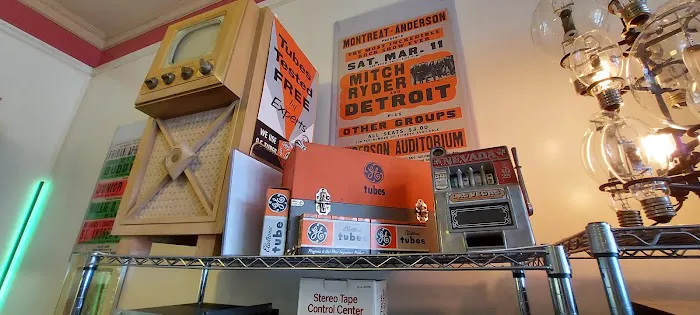Vintage Sound At Great Lakes Trader 4
