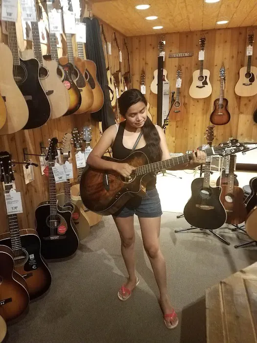 Guitar Center 4