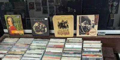 Round Midnight Records