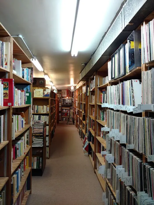 Jellybean's Used Books and Entertainment 3