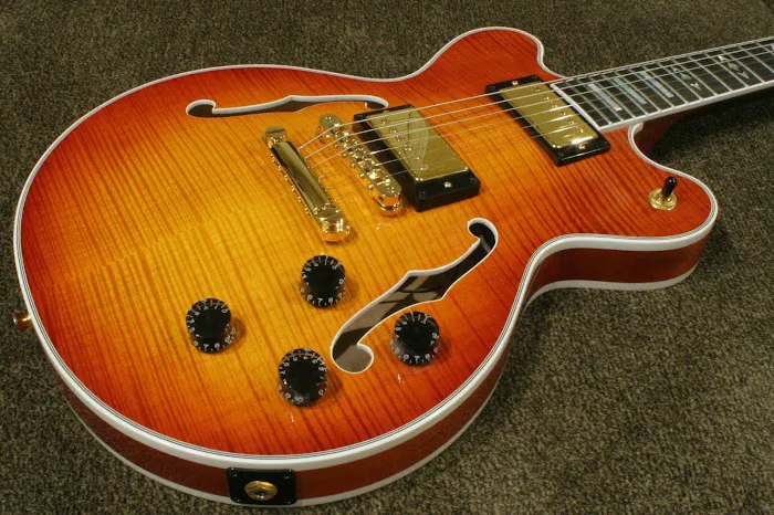 Green Oak Guitar 3