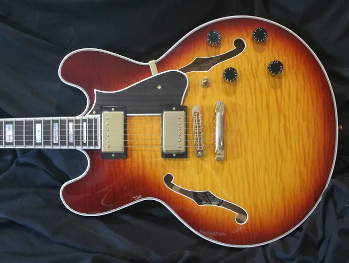 Green Oak Guitar 3