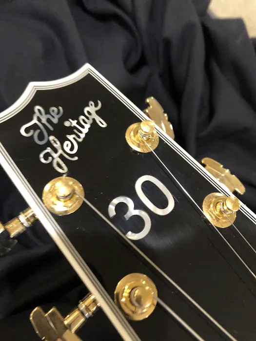 Green Oak Guitar 3