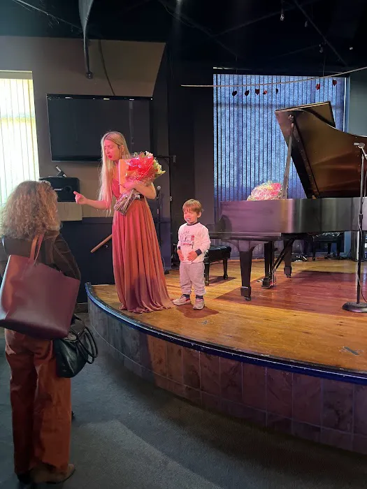 Steinway Piano Gallery of Detroit 3