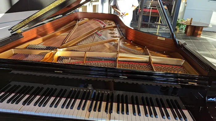Steinway Piano Gallery of Detroit 3