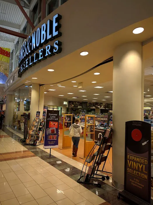 Barnes & Noble 5