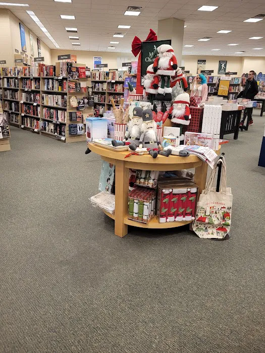Barnes & Noble 5