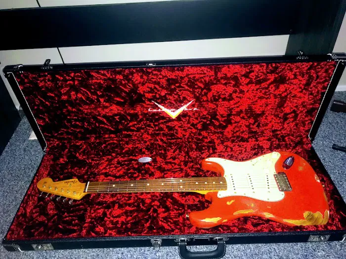 Brunson Guitars & Repairs 3
