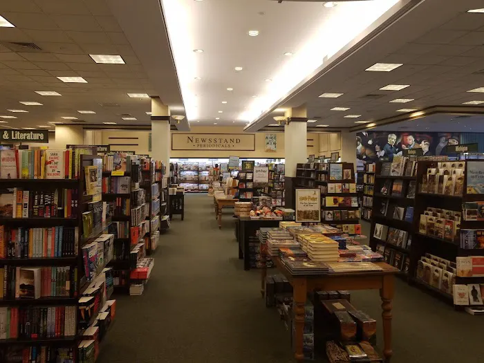 Barnes & Noble 4