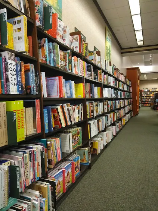 Barnes & Noble 4