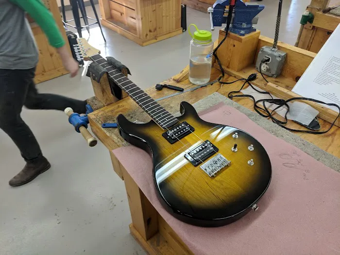 Galloup Guitars 4