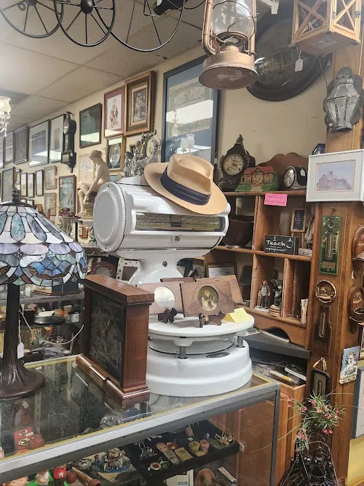 Del-Rich Loan & Neat Stuff Antiques 5