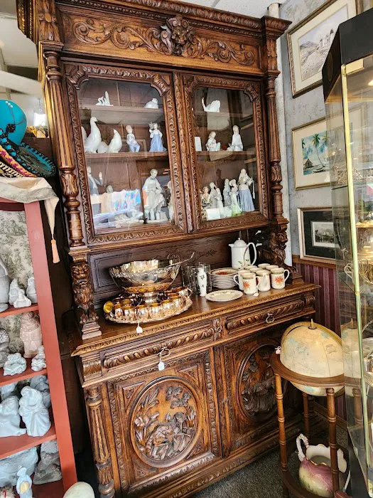Del-Rich Loan & Neat Stuff Antiques 5