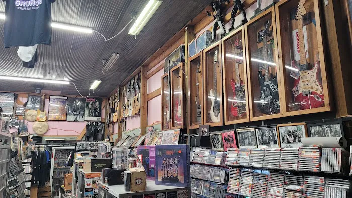 Shandi's Music & More 4