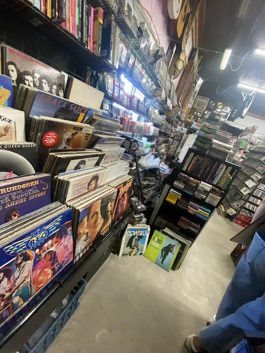 Shandi's Music & More 4