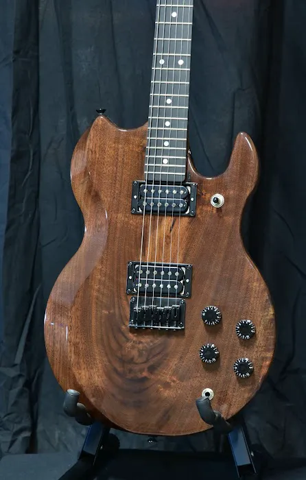 Ben Robinson Guitars 4