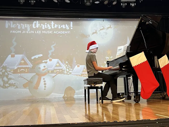 Ji-Eun Lee Music Academy 4