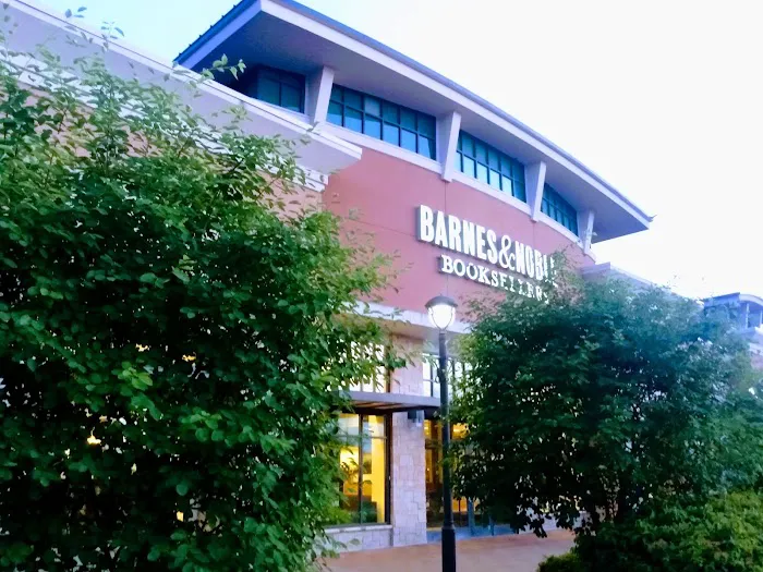 Barnes & Noble 4