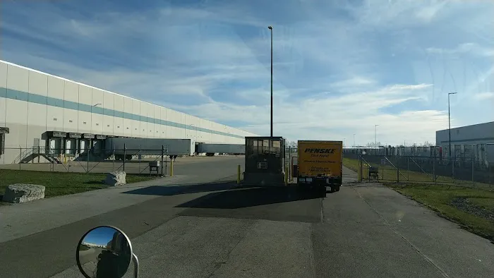 Guitar Center Warehouse 4