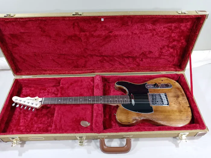 Drouillard Custom Shop Guitars 4