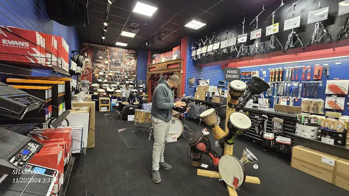 Guitar Center 4