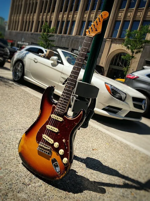 Detroit Guitar 4
