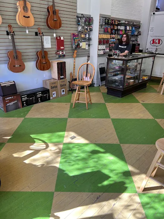 High Strung Guitars 4