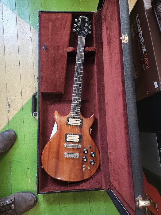 High Strung Guitars 4