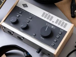 How to Choose the Right Music Production Interface in 2025