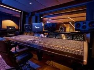 Best Digital Audio Converters for Home Studios in 2025