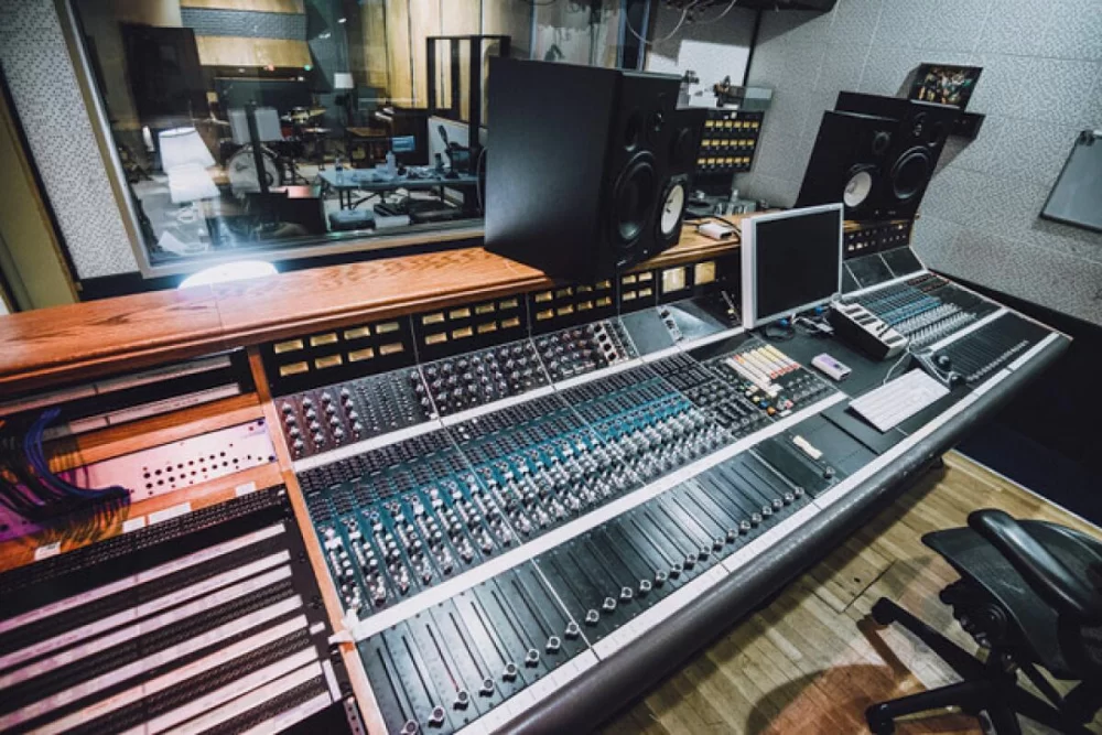 Best Places to Rent Music Production Equipment Near Me in the USA